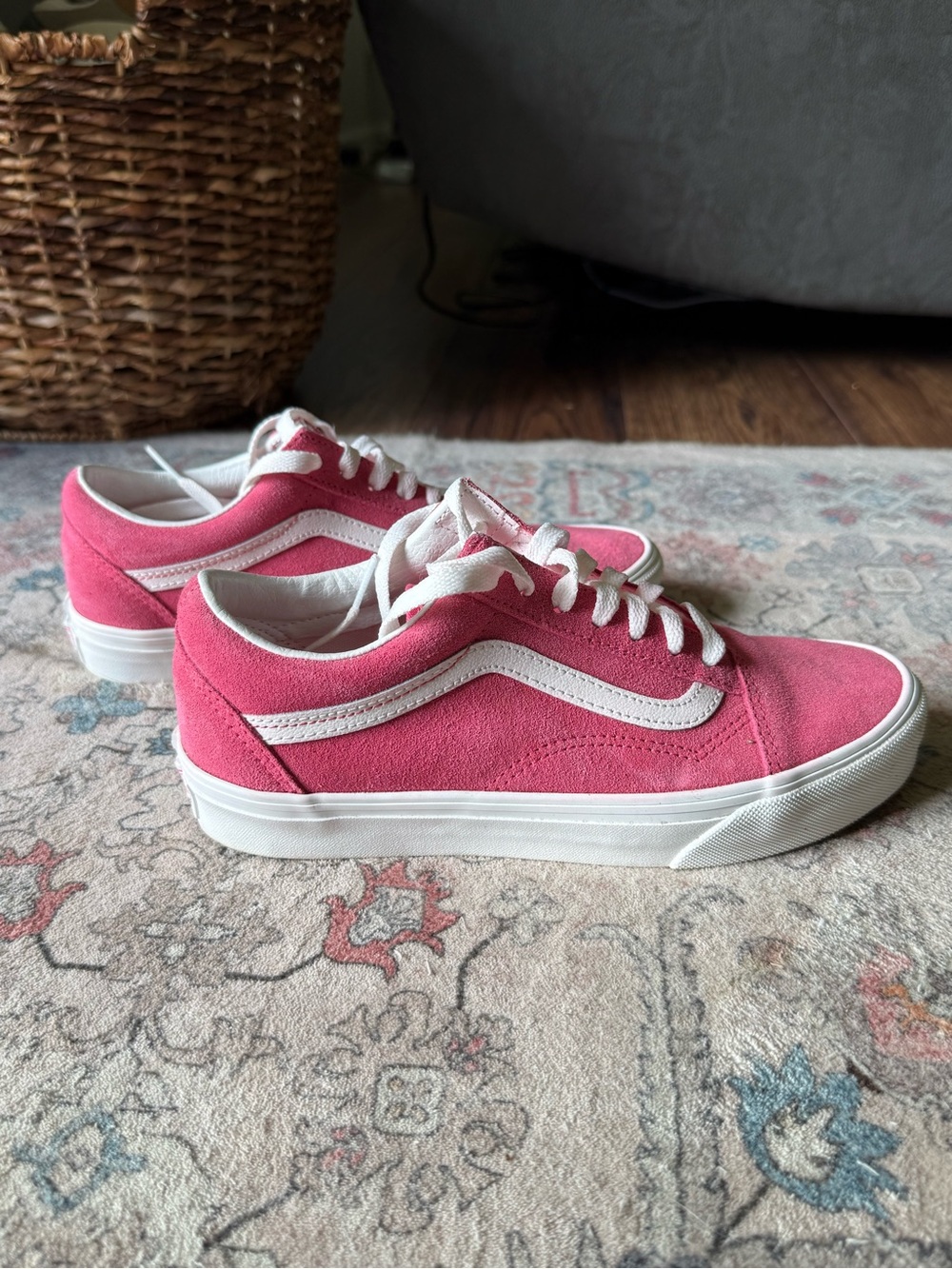 Vans Pink Low-Top Old Skool Sneakers with White Stripe